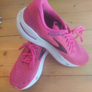 Brooks Ghost Max Women's size 11 running shoes